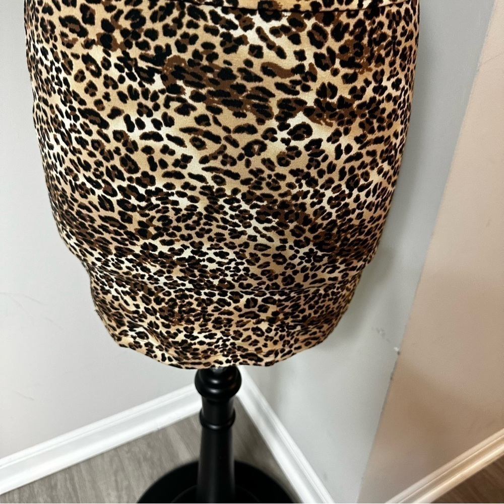 Leopard Print Pencil Skirt in Size Medium - Picture 6 of 6